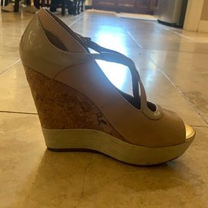 Didn’t really like how they looked. There Gianni Bini